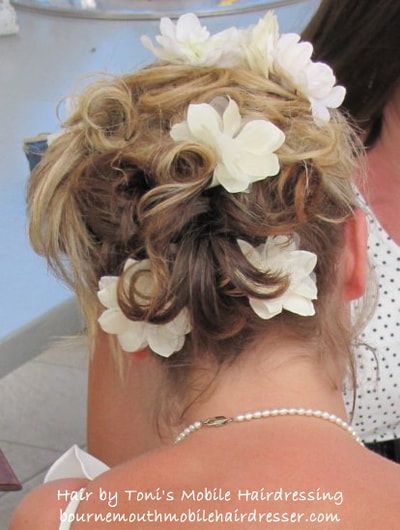 Brides Wedding Hair by Toni, mobile hairdresser in Bournemouth, Poole, Christchurch, Ferndown, Wimborne and more.
