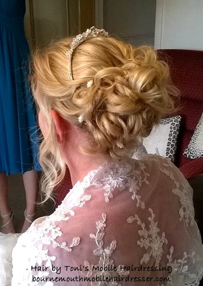 Brides Wedding Hair by Toni, mobile hairdresser in Bournemouth, Poole, Christchurch, Broadstone, Corfe Mullen and more.